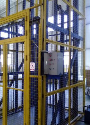 導(dǎo)軌式固定升降平臺(tái) ZB-008